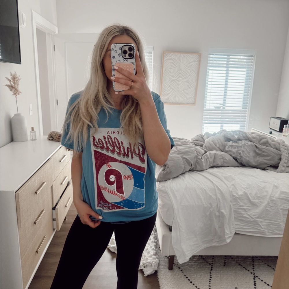Phillies NWT new era tee L